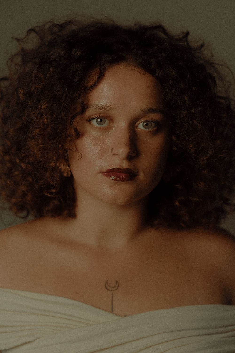 female singer songwriter producer neo soul rnb portrait photography studio lighting media kit photographs EP album cover art srdv photography